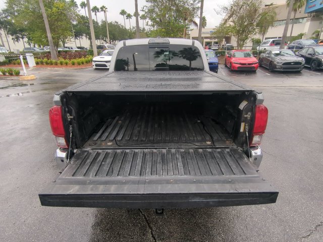 Used 2018 Toyota Tacoma SR5 RWD image 14