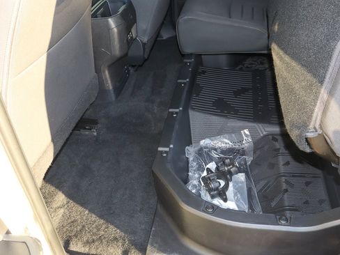 Used 2024 Toyota Tacoma TRD Off-Road image 22