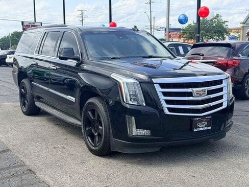 Used 2015 Cadillac Escalade ESV Luxury AWD/4WD image 3