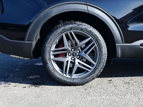 New 2026 Ford Explorer ST-Line w/ ST-Line Street Pack image 12