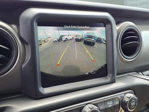 Certified 2023 Jeep Wrangler Unlimited w/ Sun & Screen Package AWD/4WD image 4