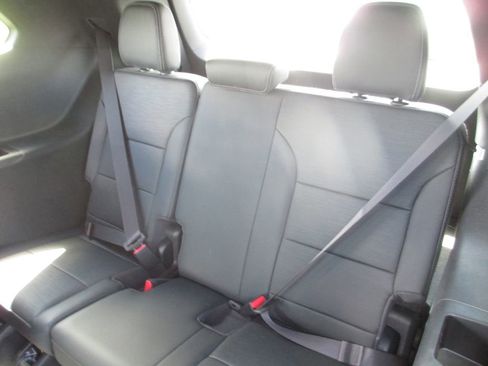 Used 2025 Buick Enclave Sport Touring FWD image 24