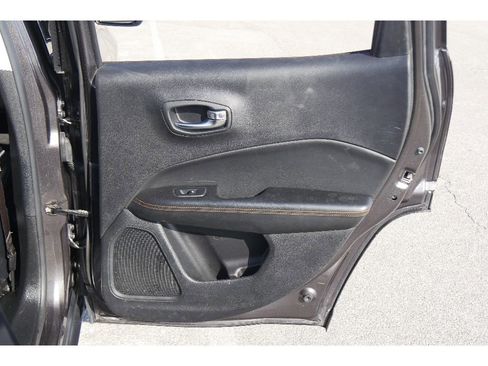 Used 2018 Jeep Compass Limited w/ Navigation Group image 20