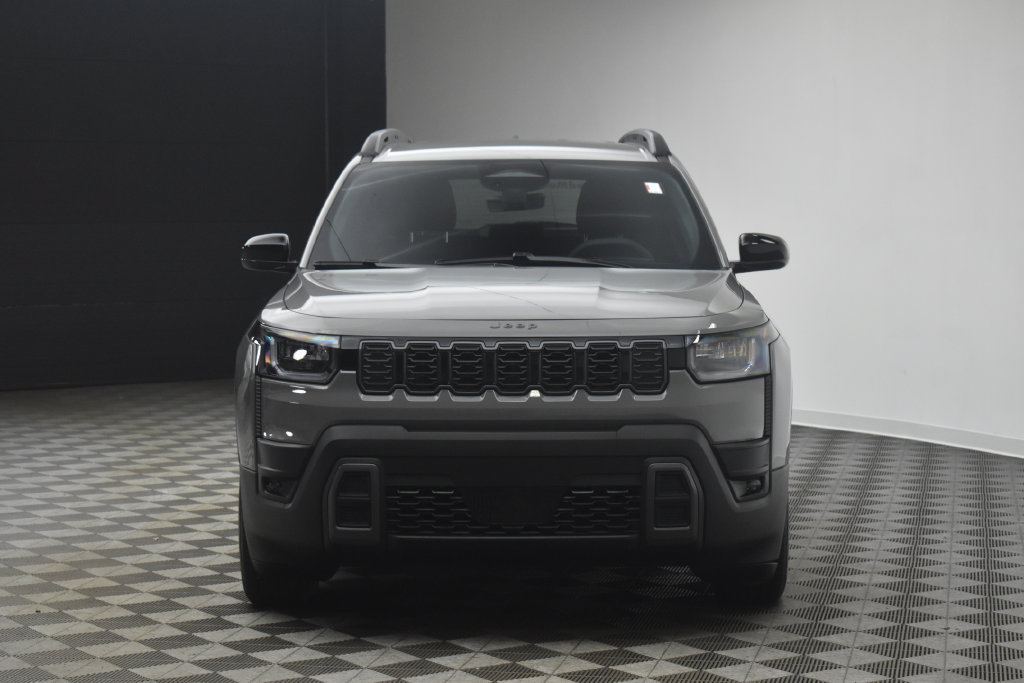 Used 2026 Jeep Cherokee Laredo AWD/4WD image 17