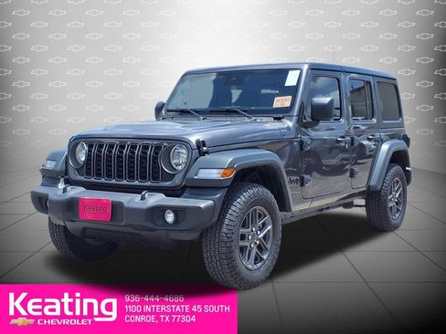 Used 2025 Jeep Wrangler Unlimited Sport AWD/4WD image 4