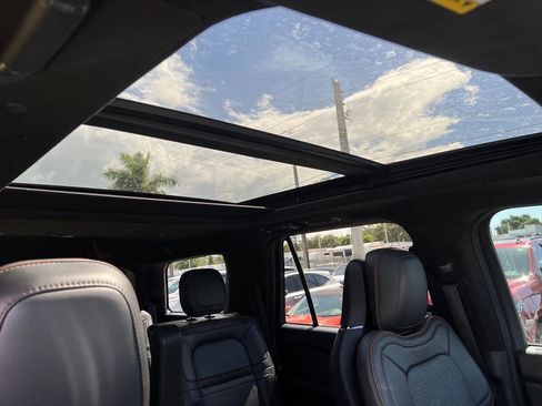 Used 2022 Lincoln Navigator Black Label AWD/4WD image 18