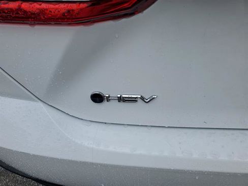 Used 2026 Toyota Camry SE image 11