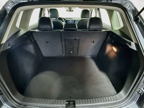 Used 2023 Volkswagen Taos SE w/ Panoramic Sunroof Package AWD/4WD image 25