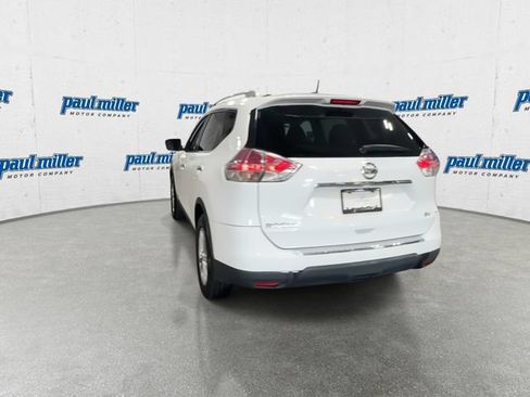 Used 2016 Nissan Rogue SV w/ SV Premium Package FWD image 9