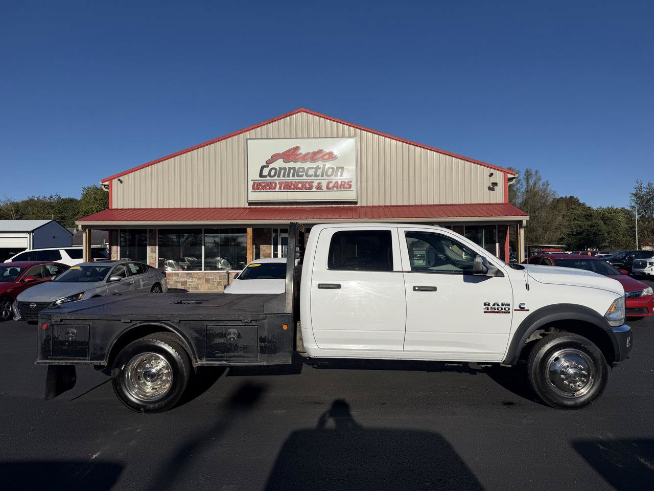 Used 2016 RAM 4500 Tradesman w/ Chrome Appearance Group AWD/4WD image 3