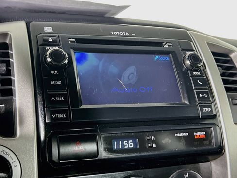 Used 2013 Toyota Tacoma 4x4 Access Cab V6 w/ SR5 Pkg image 26