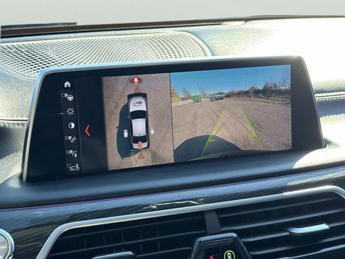 Used 2016 BMW 740i image 30