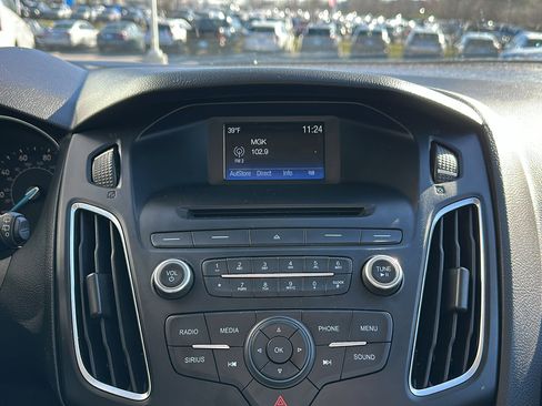 Used 2015 Ford Focus SE w/ Equipment Group 201A image 20