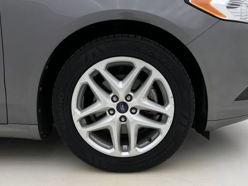 Used 2013 Ford Fusion SE image 29