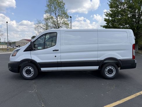 New 2026 Ford Transit 150 Low Roof RWD image 20