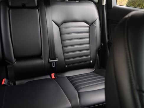 Used 2022 Ford Edge SEL w/ Convenience Package image 16