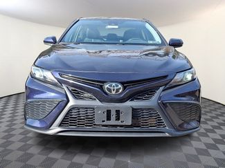 Used 2021 Toyota Camry SE video 2