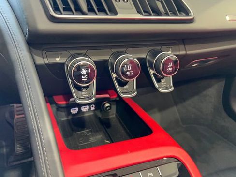 Used 2022 Audi R8 V10 performance image 13