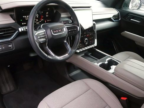 Used 2025 GMC Acadia Elevation FWD image 14