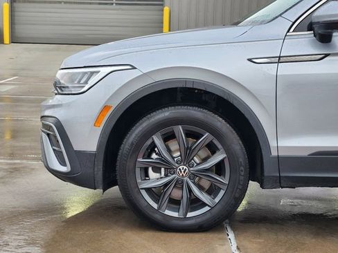 New 2024 Volkswagen Tiguan SE image 6