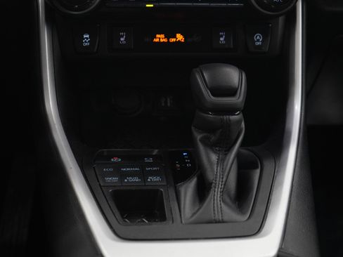 Used 2023 Toyota RAV4 XLE w/ Convenience Package AWD/4WD image 17