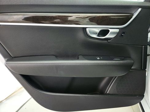Used 2018 Volvo S90 T5 Momentum w/ Convenience Package AWD/4WD image 26