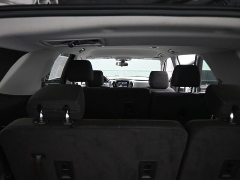 Used 2020 Chevrolet Traverse LS AWD/4WD image 43