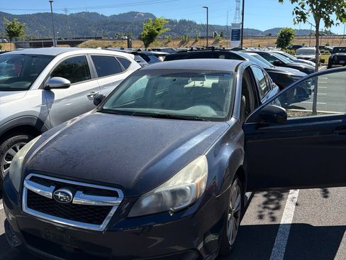 Used 2013 Subaru Legacy 2.5i Premium AWD/4WD image 1