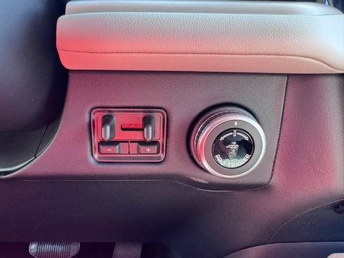 New 2026 Lincoln Navigator L Reserve AWD/4WD image 7