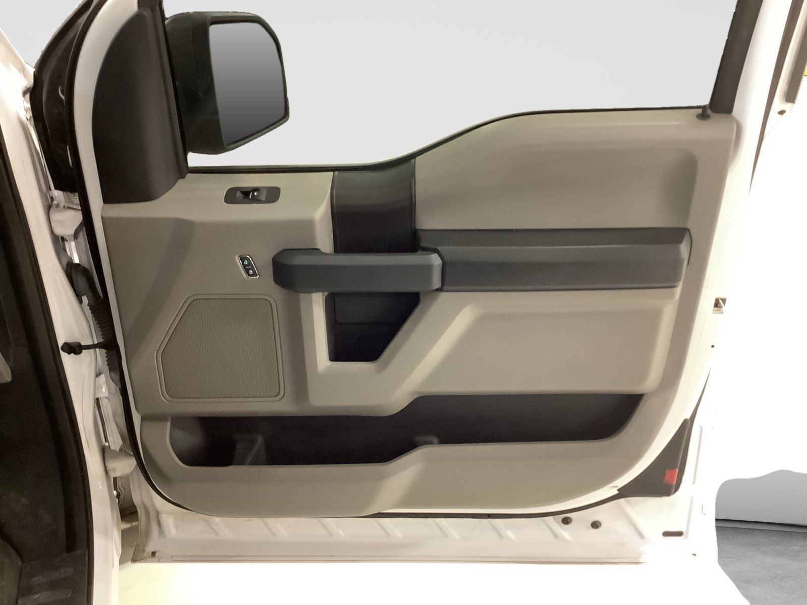 Used 2019 Ford F150 XL w/ Equipment Group 101A Mid RWD image 17