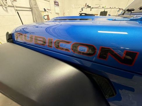 Used 2024 Jeep Gladiator Rubicon w/ Technology Group image 30