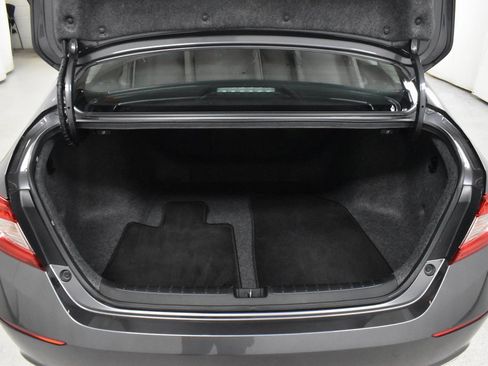 Used 2018 Honda Accord EX-L image 11