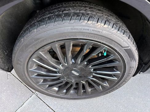 Used 2021 Lincoln Corsair Reserve image 10