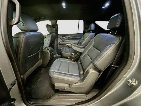 Used 2025 Chevrolet Traverse LT AWD/4WD image 29