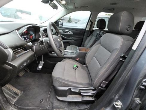 Used 2021 Chevrolet Traverse LS FWD image 10