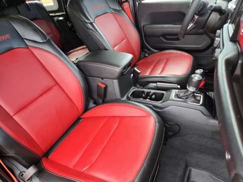 Used 2023 Jeep Wrangler Unlimited Rubicon 4xe image 9