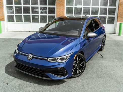 Used 2024 Volkswagen Golf R AWD/4WD image 2