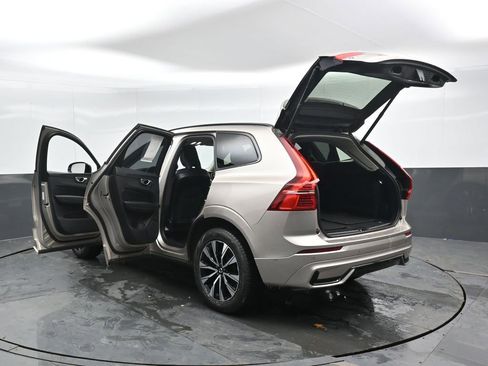 Used 2025 Volvo XC60 B5 Plus AWD/4WD image 45
