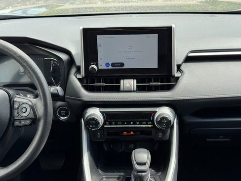 Used 2025 Toyota RAV4 XLE image 13