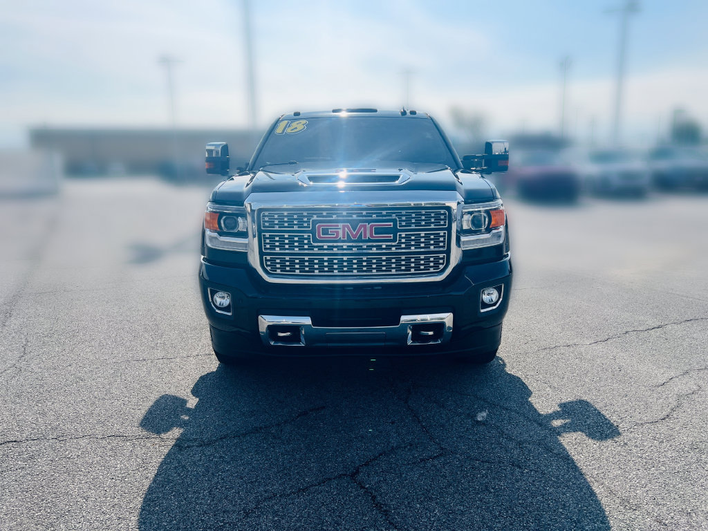 Used 2018 GMC Sierra 3500 Denali w/ Duramax Plus Package AWD/4WD image 12