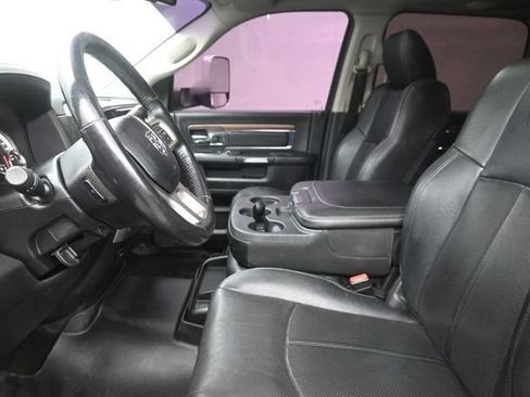 Used 2018 RAM 2500 Laramie w/ Snow Chief Group AWD/4WD image 16