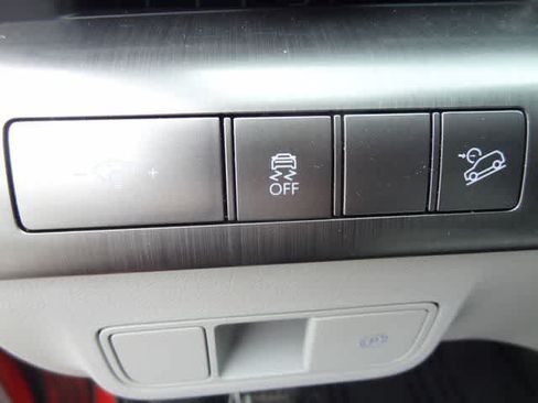 Used 2025 Hyundai Kona SEL FWD image 18