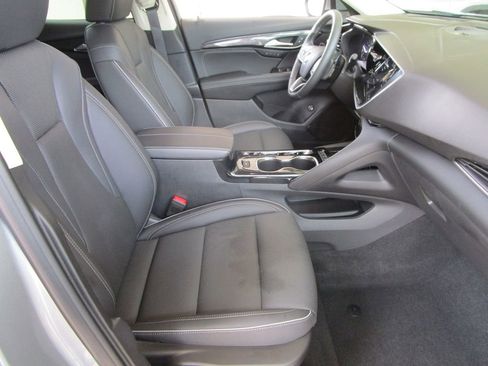 Used 2023 Buick Envision Essence AWD/4WD image 22