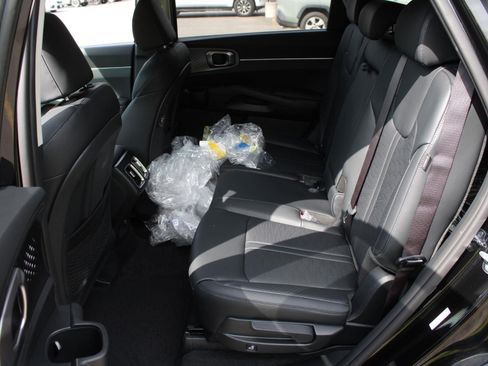 New 2026 Kia Sorento EX AWD/4WD image 17