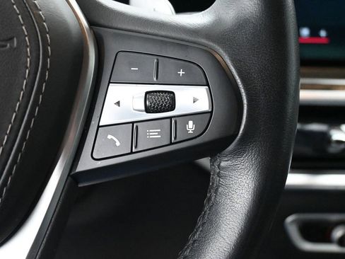 Used 2025 BMW X5 xDrive50e image 32