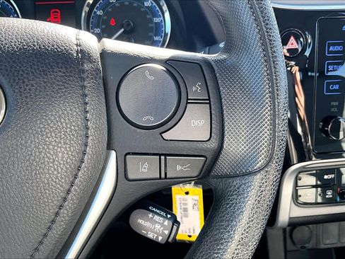 Used 2018 Toyota Corolla LE image 22