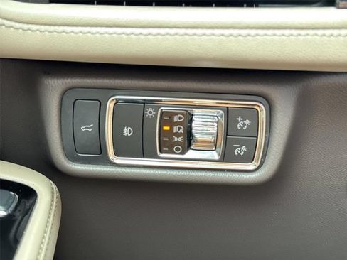 Used 2022 Lincoln Aviator Reserve w/ Equipment Group 201A RWD image 18