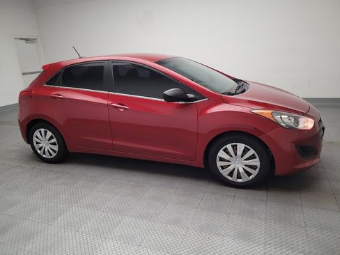 Used 2016 Hyundai Elantra GT image 11