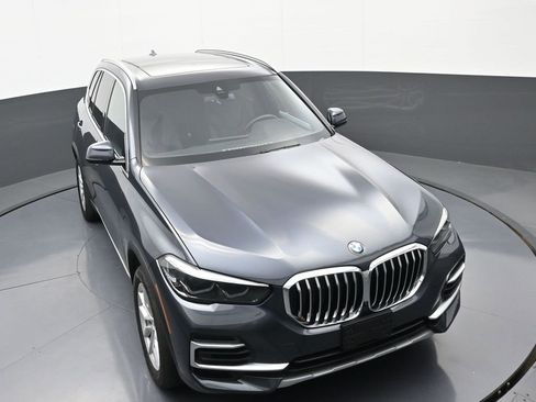 Used 2022 BMW X5 xDrive40i w/ Parking Assistance Package image 30