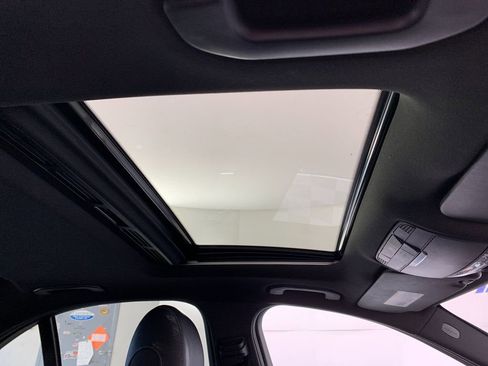 Used 2018 Mercedes-Benz C 300 Sedan image 41